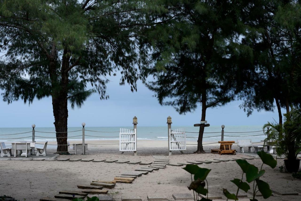 Baan Kratom Tong By The Sea Villa Cha-Am Exteriör bild