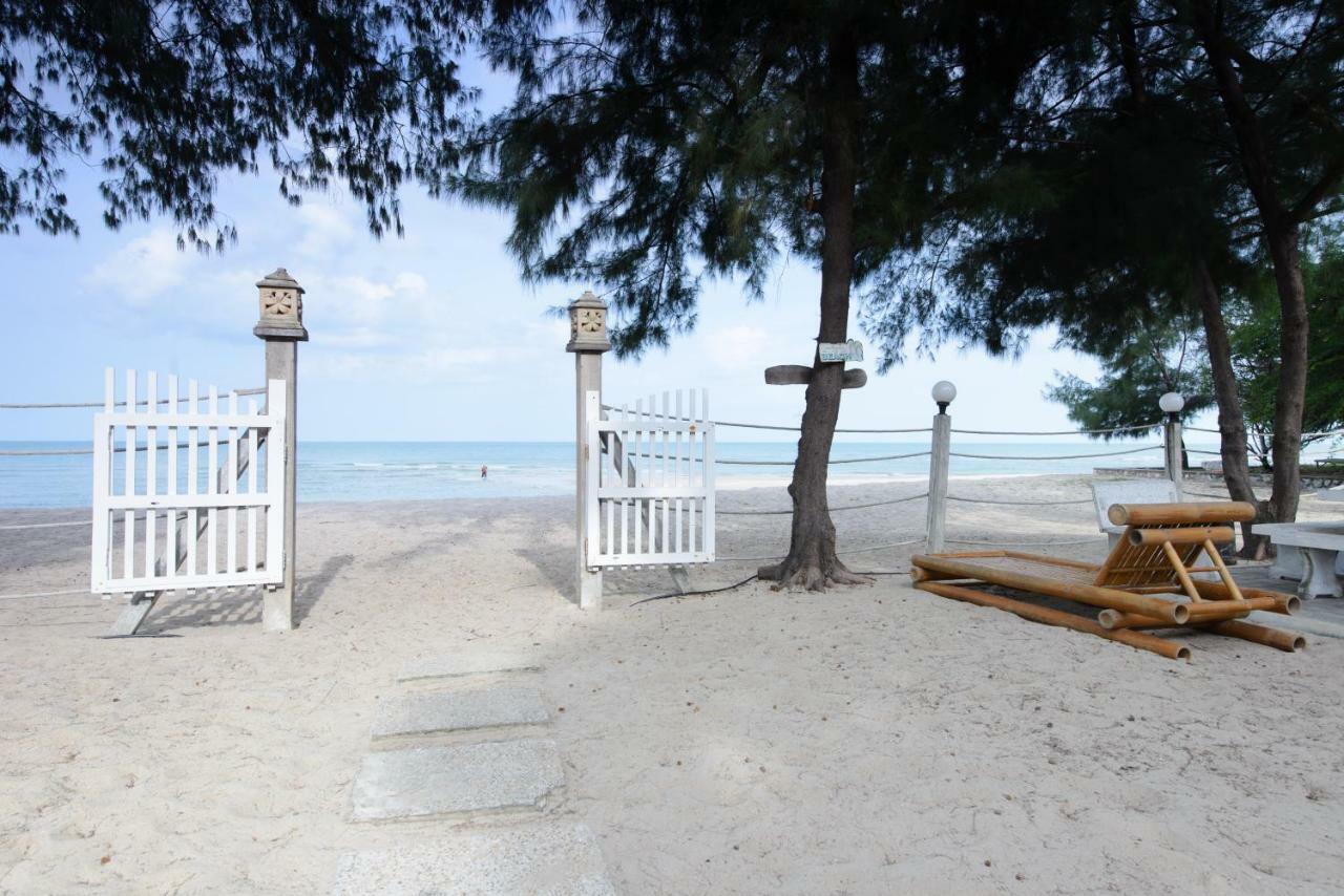Baan Kratom Tong By The Sea Villa Cha-Am Exteriör bild